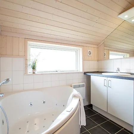Strandhaus Mit Spa-bereich *